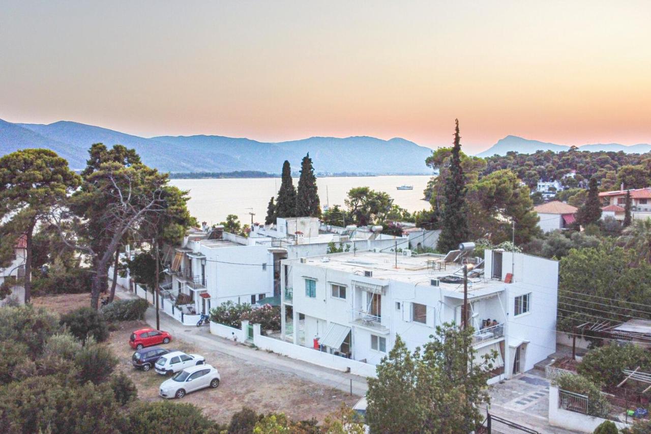 Summer Feel Suites Poros Town Buitenkant foto