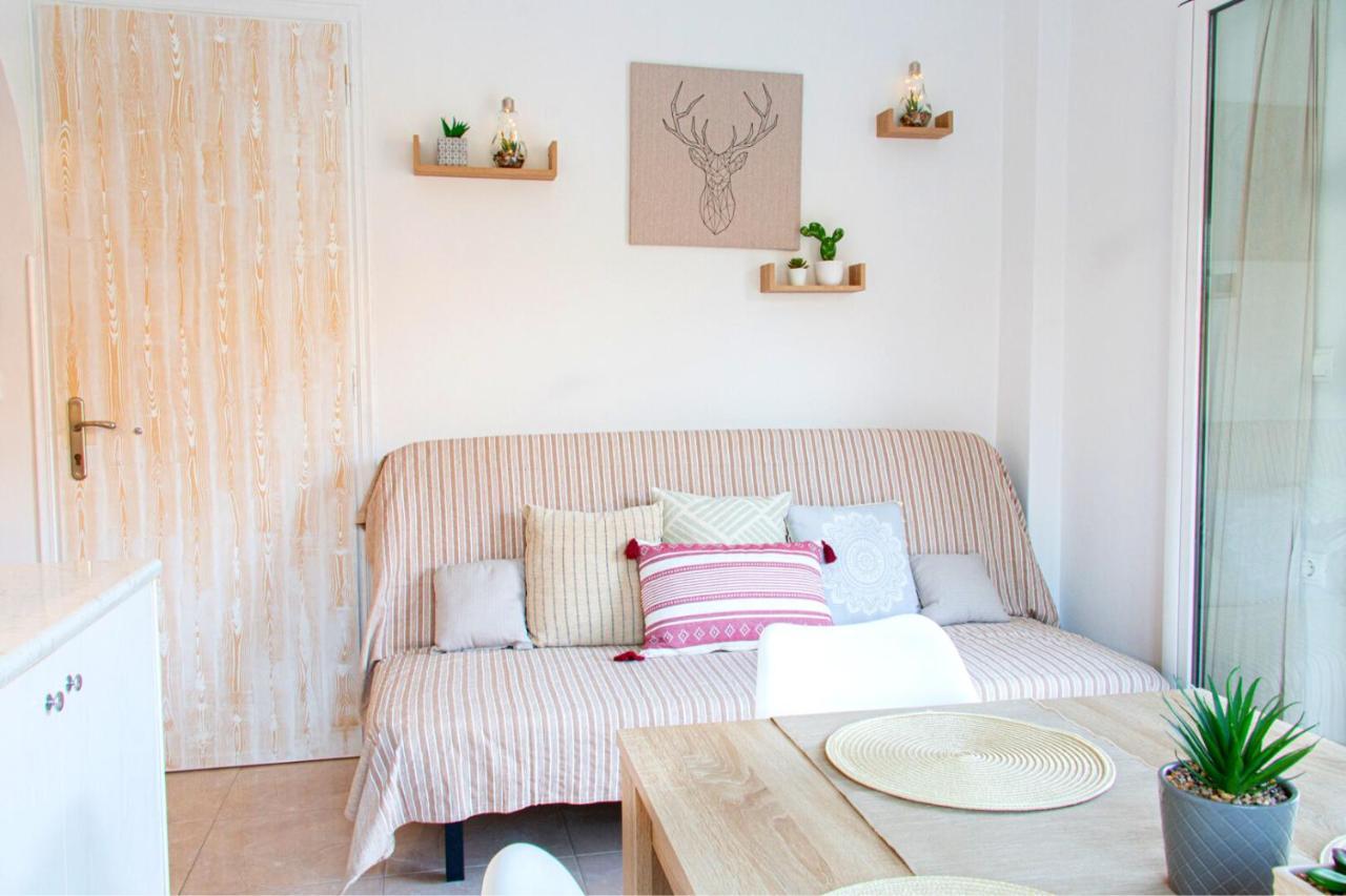 Summer Feel Suites Poros Town Buitenkant foto